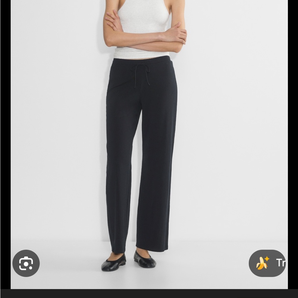 NWOT TNA Chill Casual Pant